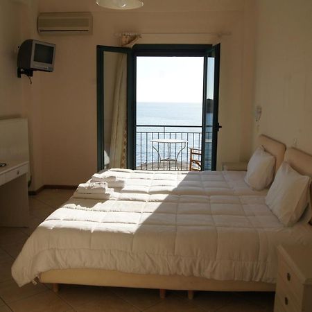 الشقق الفندقية كارداميليفي  Gorgones, Sea-Front, Great View المظهر الخارجي الصورة