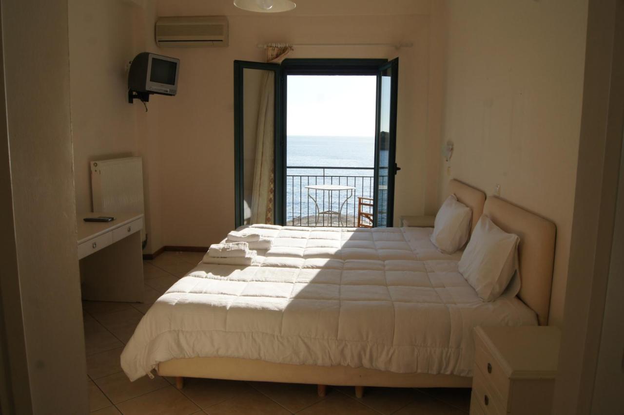 الشقق الفندقية كارداميليفي  Gorgones, Sea-Front, Great View المظهر الخارجي الصورة