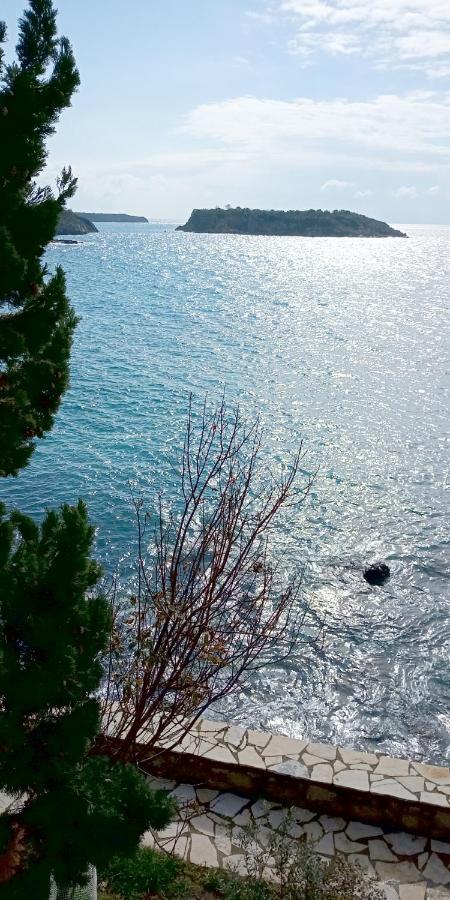 الشقق الفندقية كارداميليفي  Gorgones, Sea-Front, Great View المظهر الخارجي الصورة