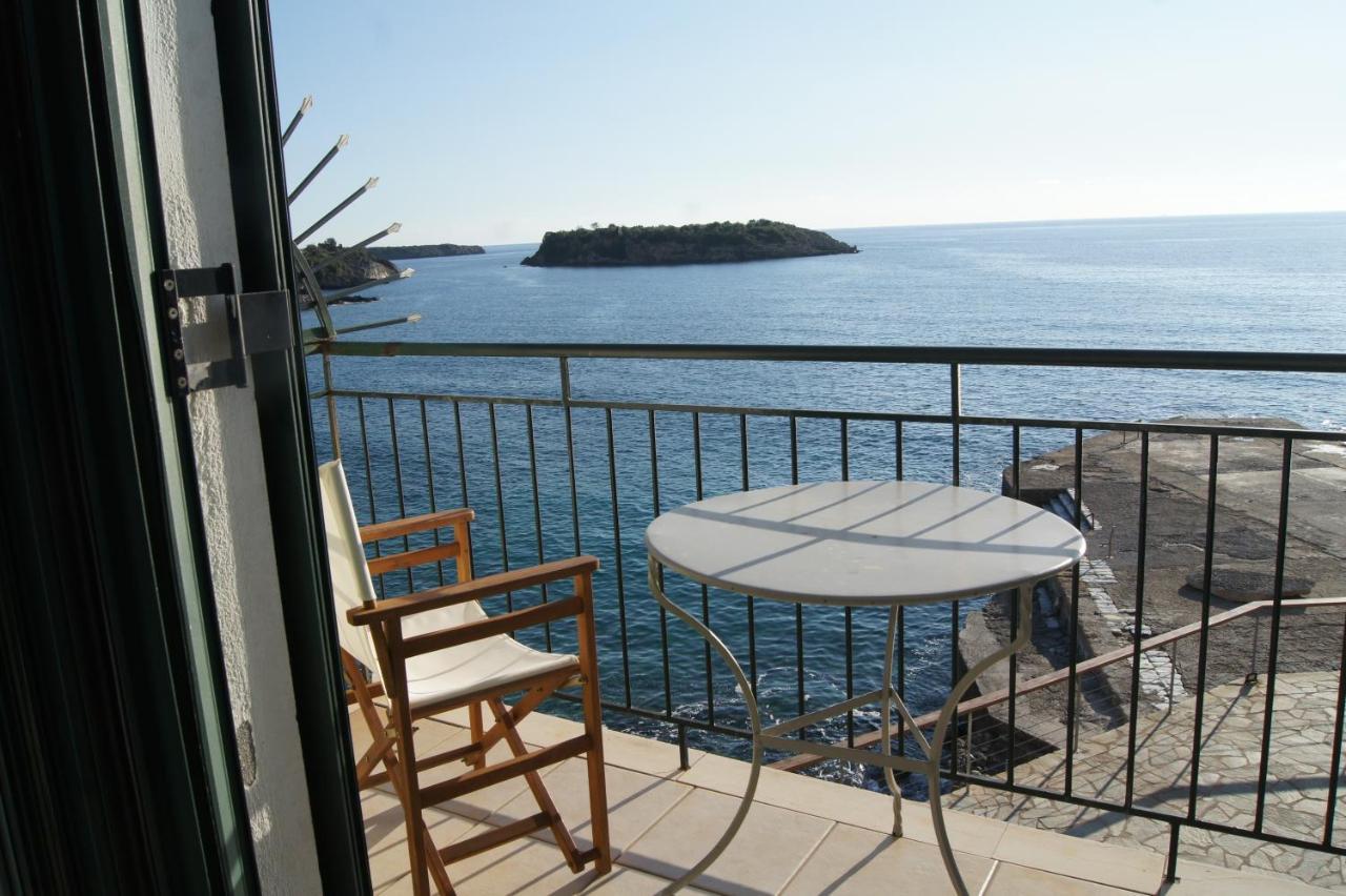 الشقق الفندقية كارداميليفي  Gorgones, Sea-Front, Great View المظهر الخارجي الصورة