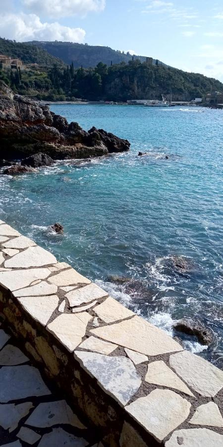 الشقق الفندقية كارداميليفي  Gorgones, Sea-Front, Great View المظهر الخارجي الصورة