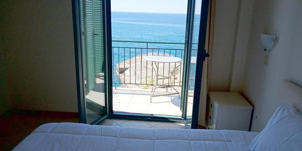 الشقق الفندقية كارداميليفي  Gorgones, Sea-Front, Great View المظهر الخارجي الصورة